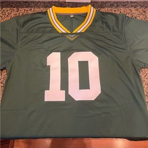 Football Jersey Men’s Size Medium NWT. Love #10 Packers !! Green Shirt.